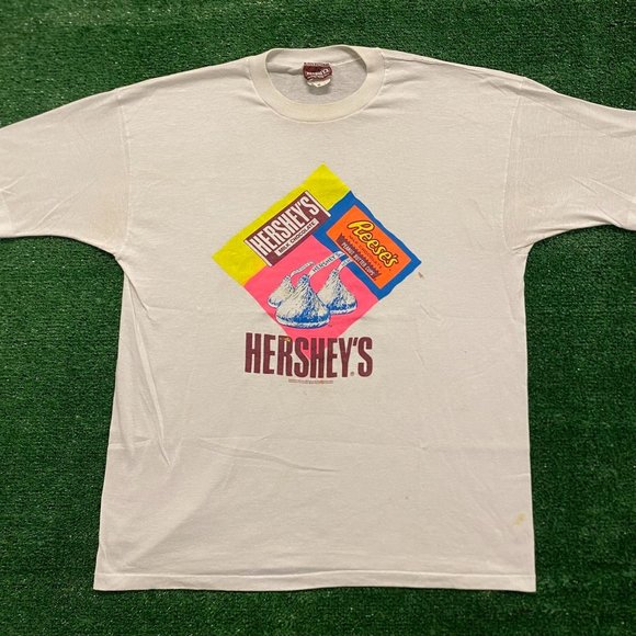 Hershey's Chocolate Vintage 90s Candy Junk Food T-Shirt - Picture 1 of 4